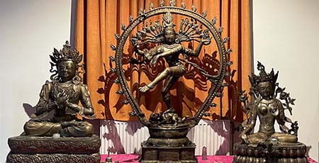 Altaar TantraTempel - Nataraja - Buddha - Tara - (c) 2022 sw Nirav Beej - TantraTempel